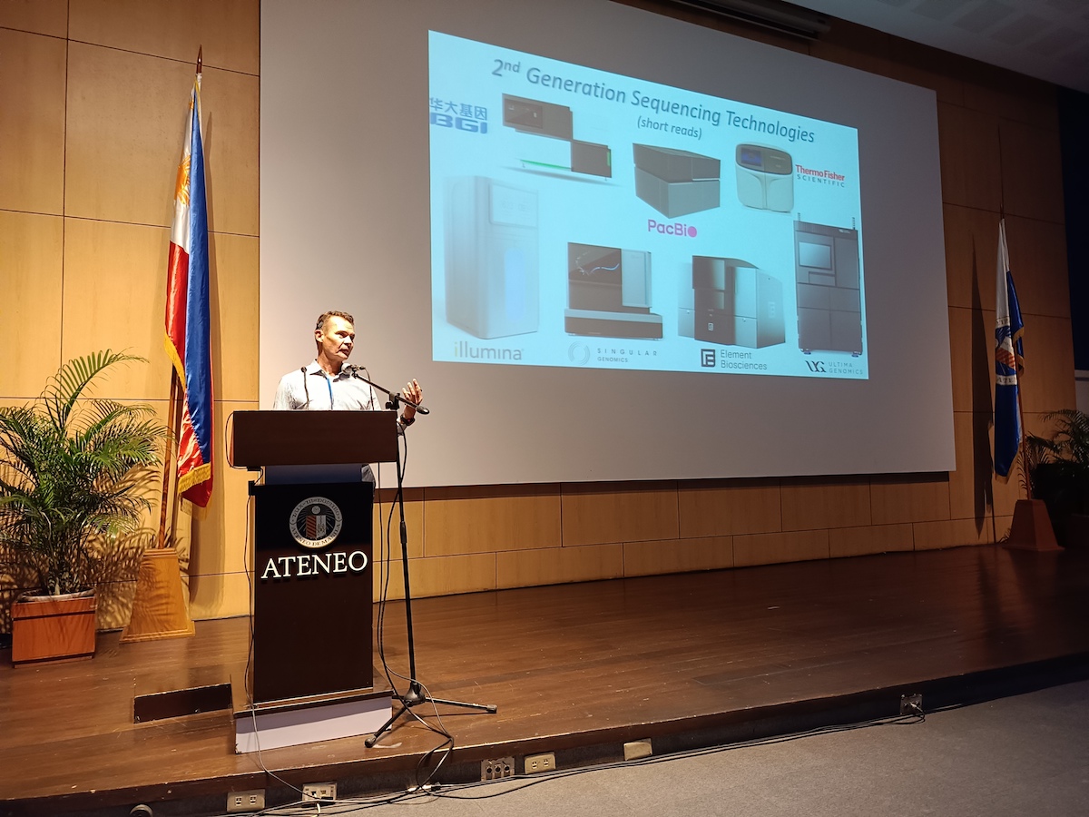 Prof Massimo Delledone (University of Verona) talks about emergent technologies in doing genetic studies on freshwater biodiversity in his plenary lecture. Photo by Clister Pangantihon.