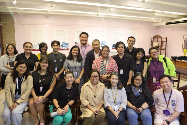 A photo featuring Jo-Ann Maglipon at the center, Karina Bolasco who edited many of the books published by these women journalists, members of the Ateneo Martial Law Museum, and faculty of the History Department