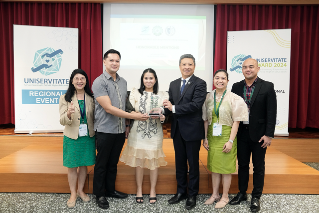 Courtesy of Universitate Awards