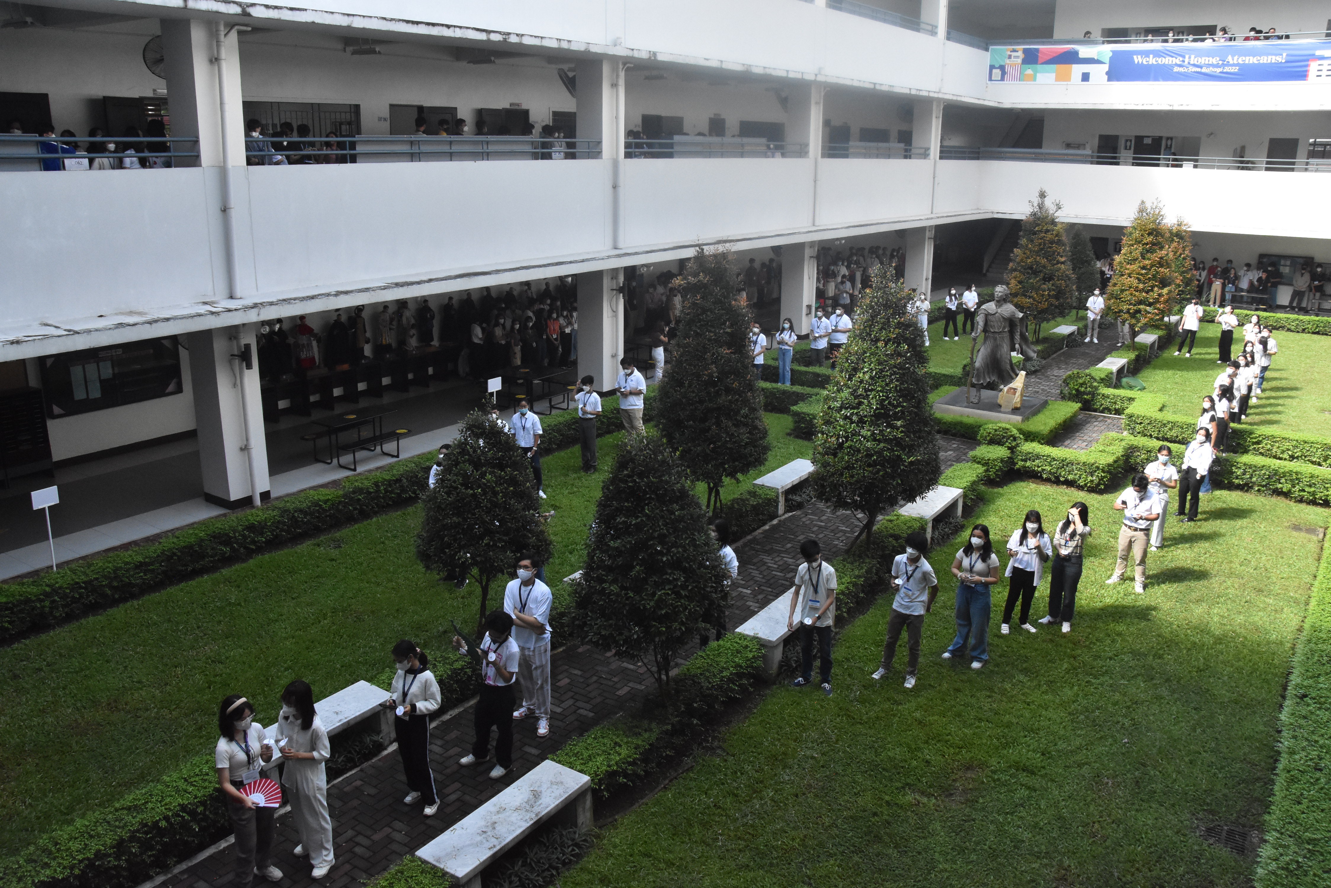 October 24, 2022: the Grade 11 Living Rosary