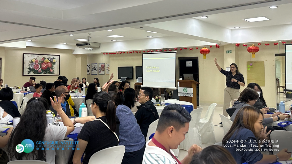 Ms. Bernice Dy holding one of Habi’s lecture processing sessions