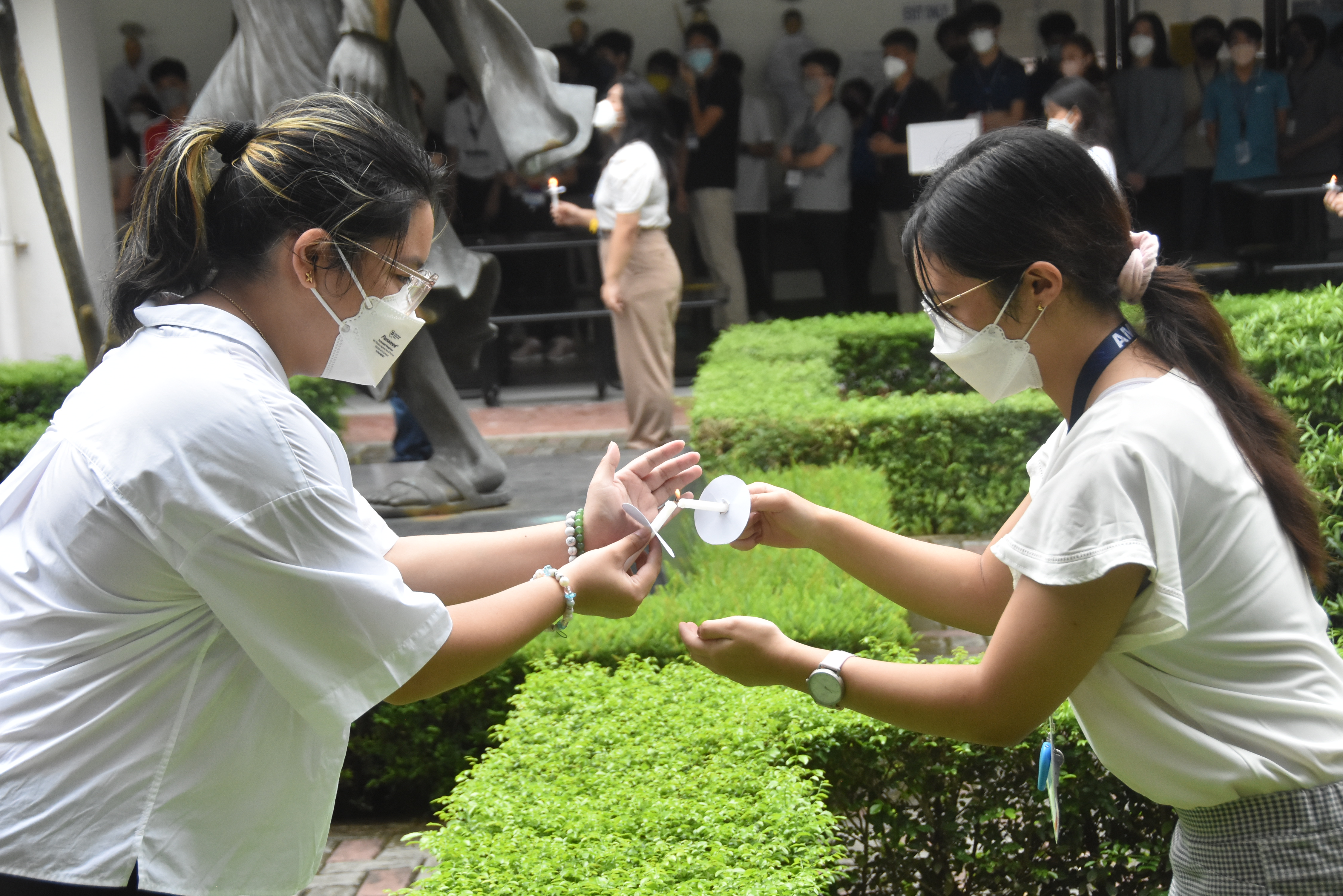 the Grade 12 Living Rosary 