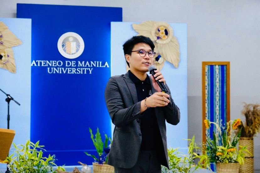 Mr Steve Chaves conducting the proposal drafting writeshop