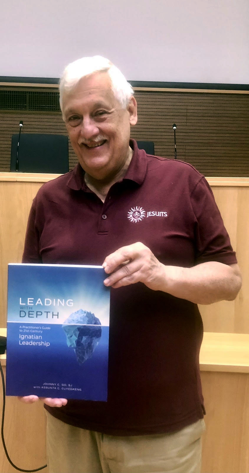 Fr General Arturo Sosa SJ with his copy of Leading with Depth