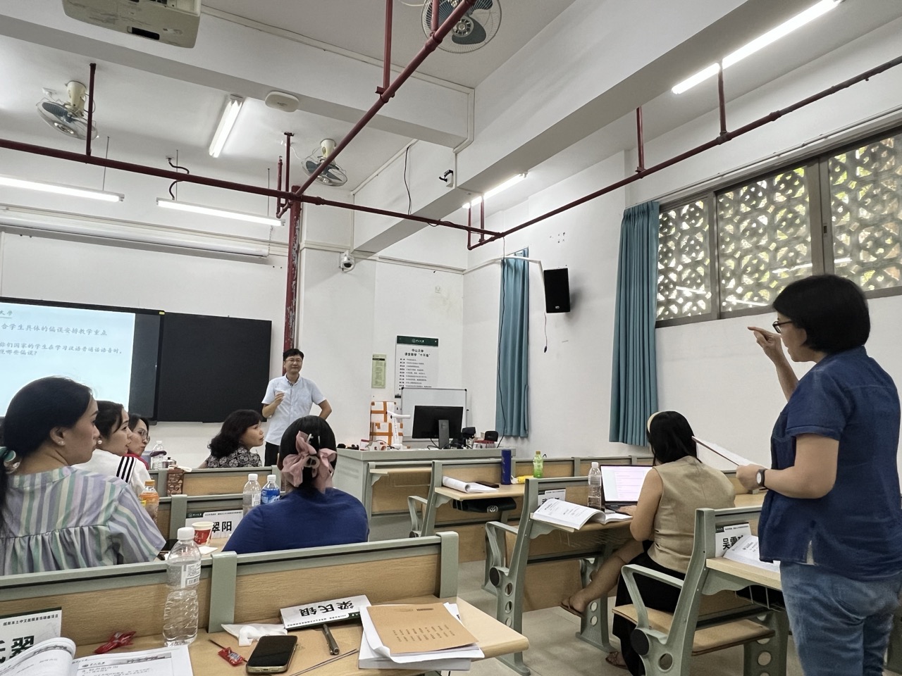 Ateneo Confucius Institute Teacher training participants with Professor Hong Wei，Dean of Department of Chinese Language and Literature, SYSU.