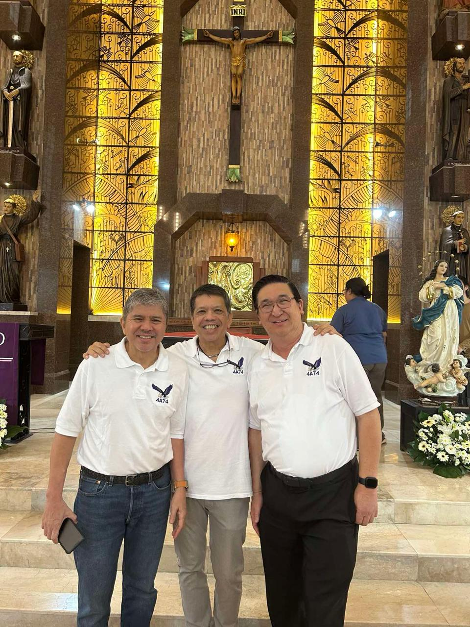 (from left to right): HS’74 Boy Ramos, Enky Encarnacion, Andy Denoga (Balikbayan)