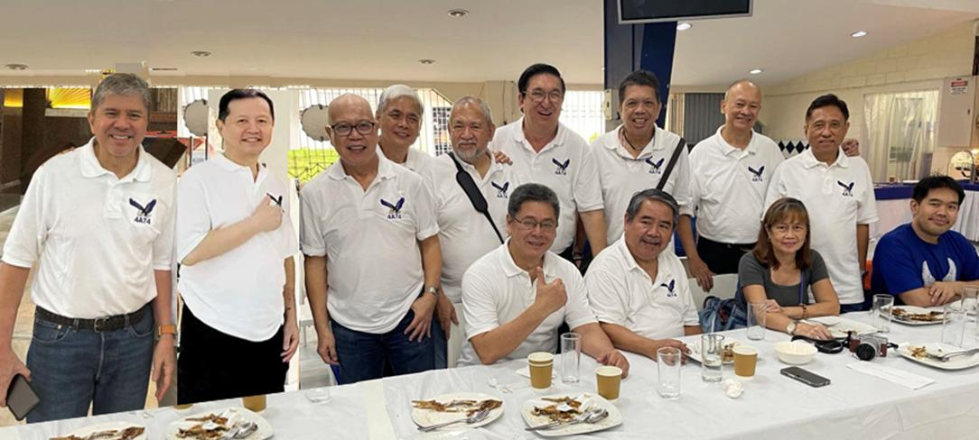 Seated (from left to right): Joel Limjap,  JP Yusingco, Weng Yusingco, Henry Yusingco                     Standing (from left to right): Boy Ramos, Jun Cabochan, Louie Valencia, Alex Mallare, Mon Jarencio, Andy Denoga, Raul Encarnacion, Bobby Narciso, Jun Naranjilla