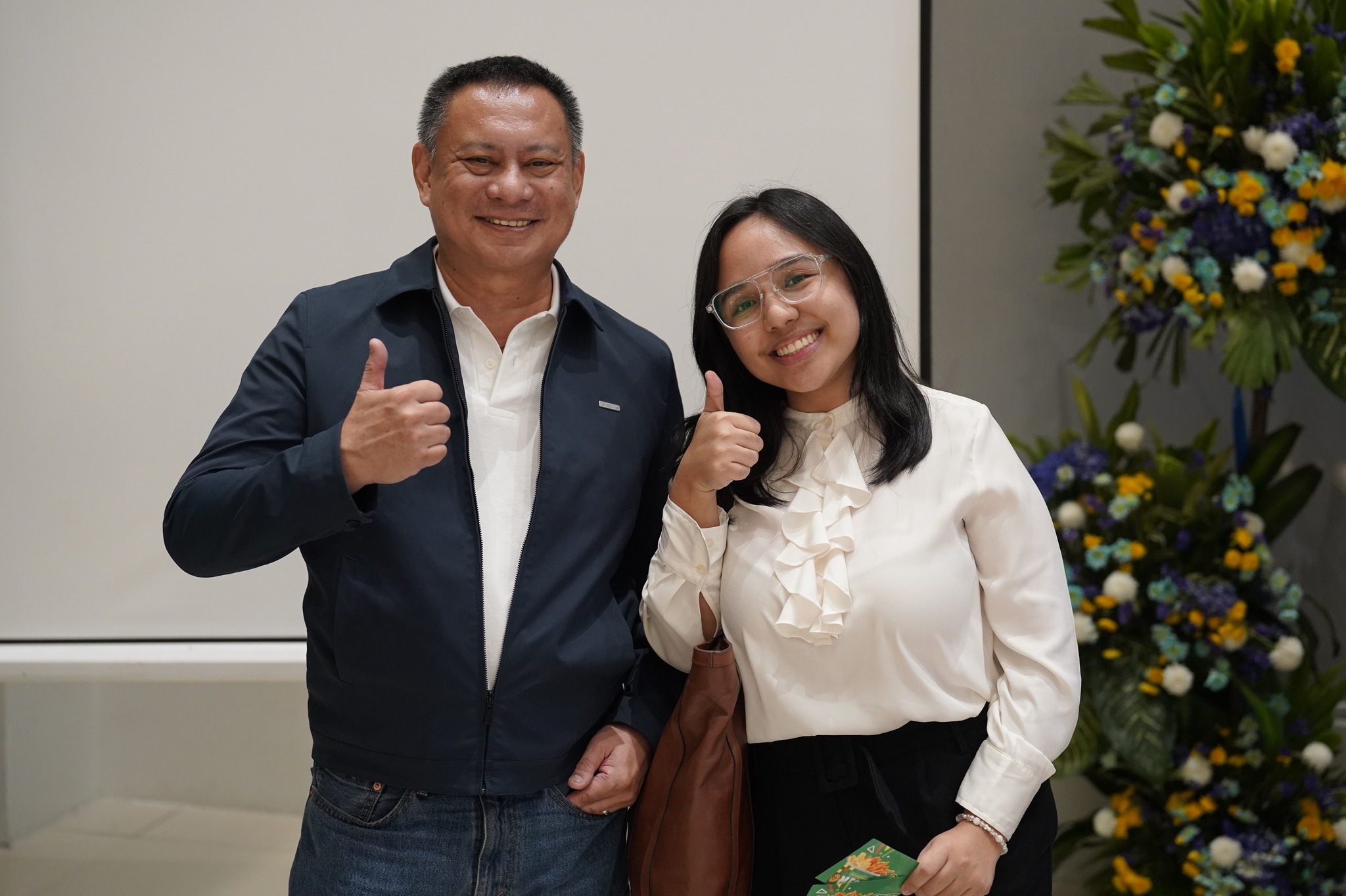 “Business Forum: Hear Tips and Success Stories from Experts”