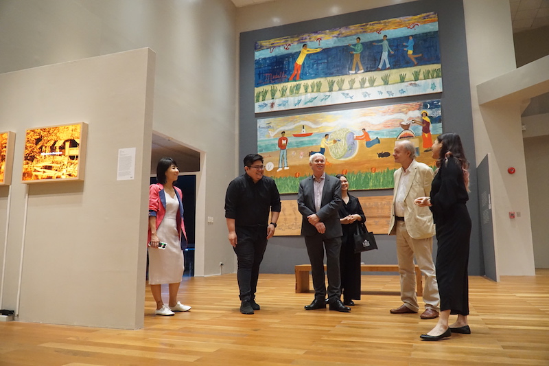 Touring the Art Gallery