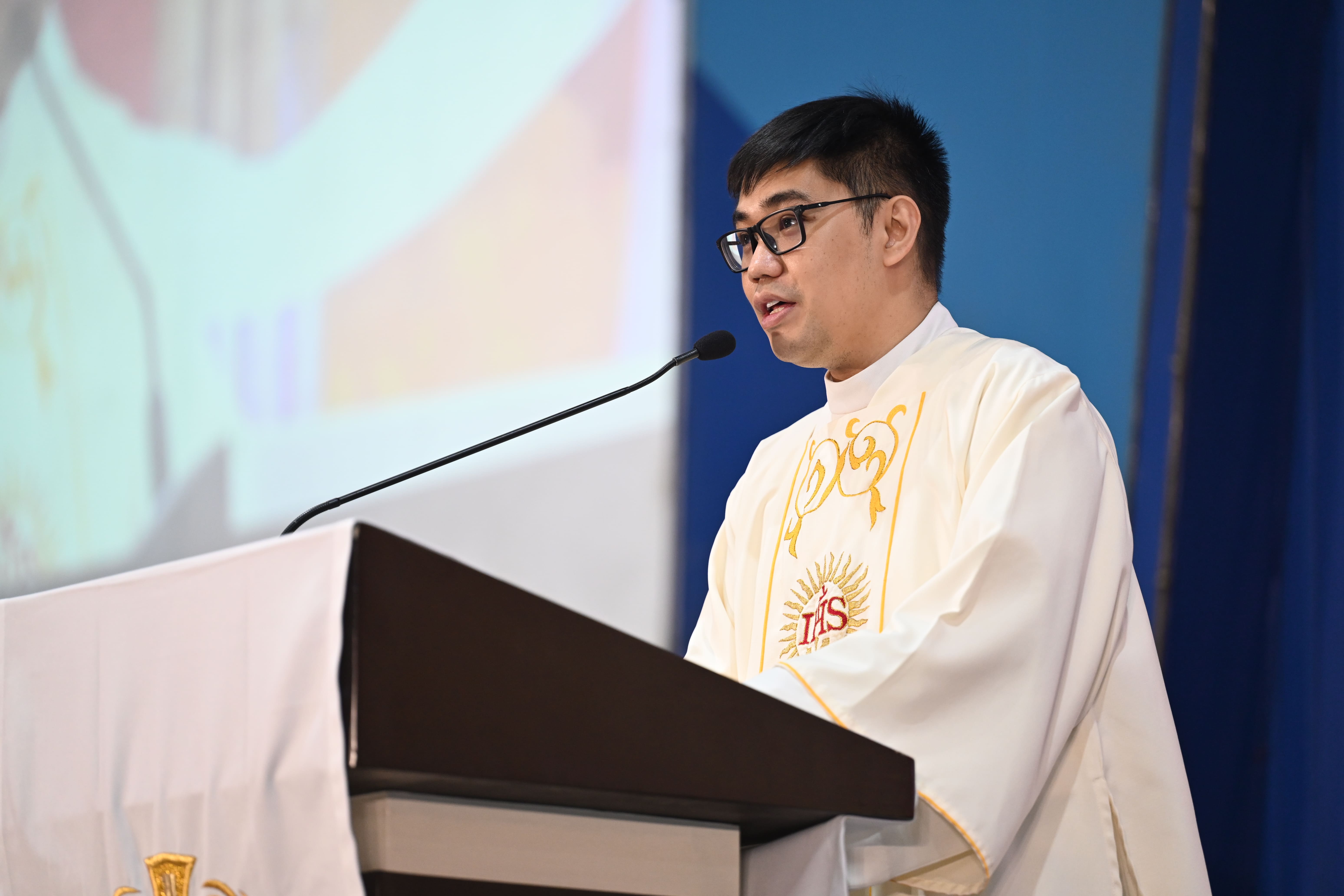 Rev Dom Bulan SJ 