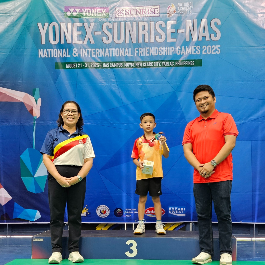 David Callanta wearing his bronze medal