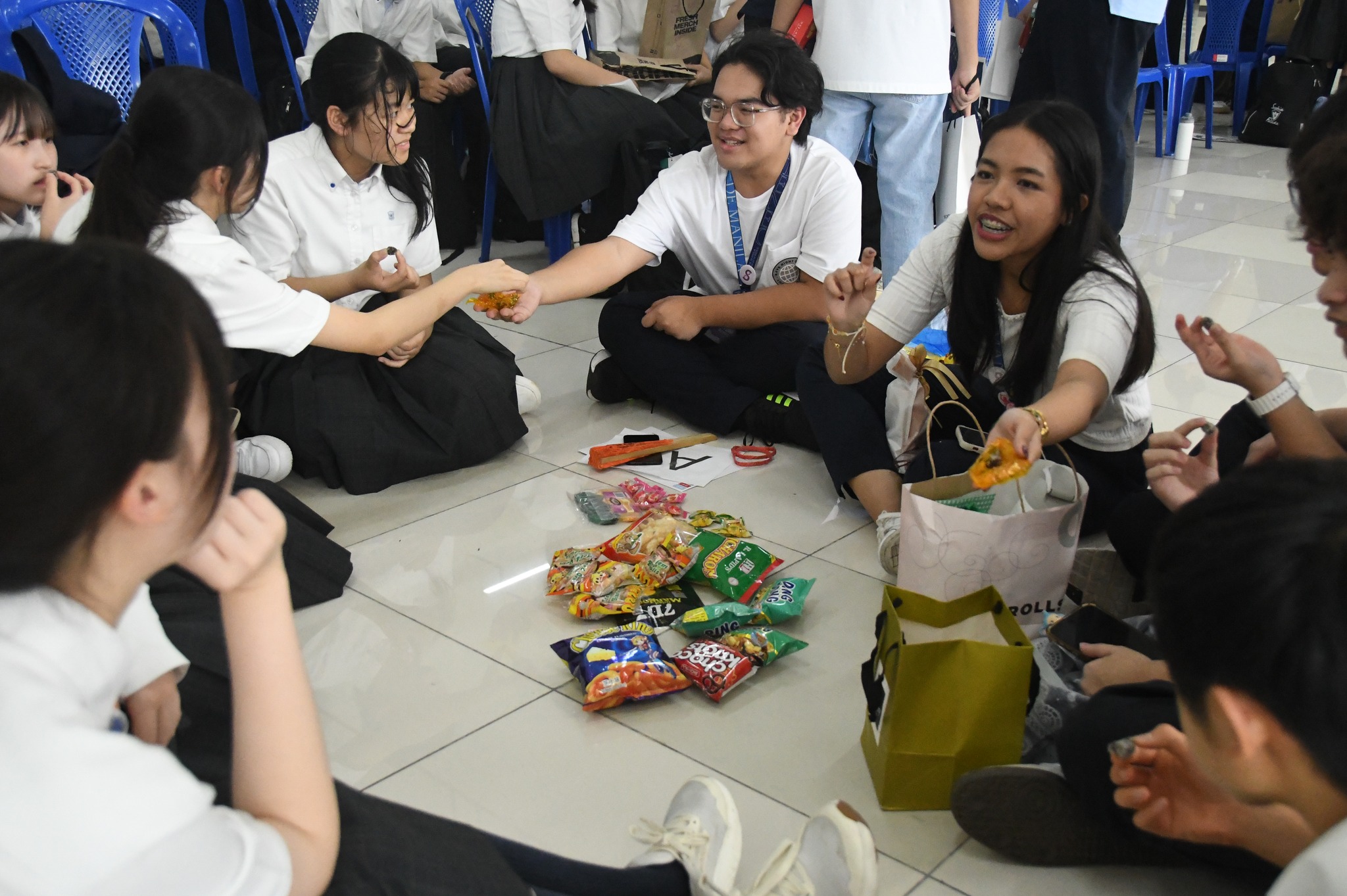 Exchanging gifts on November 7 2024 