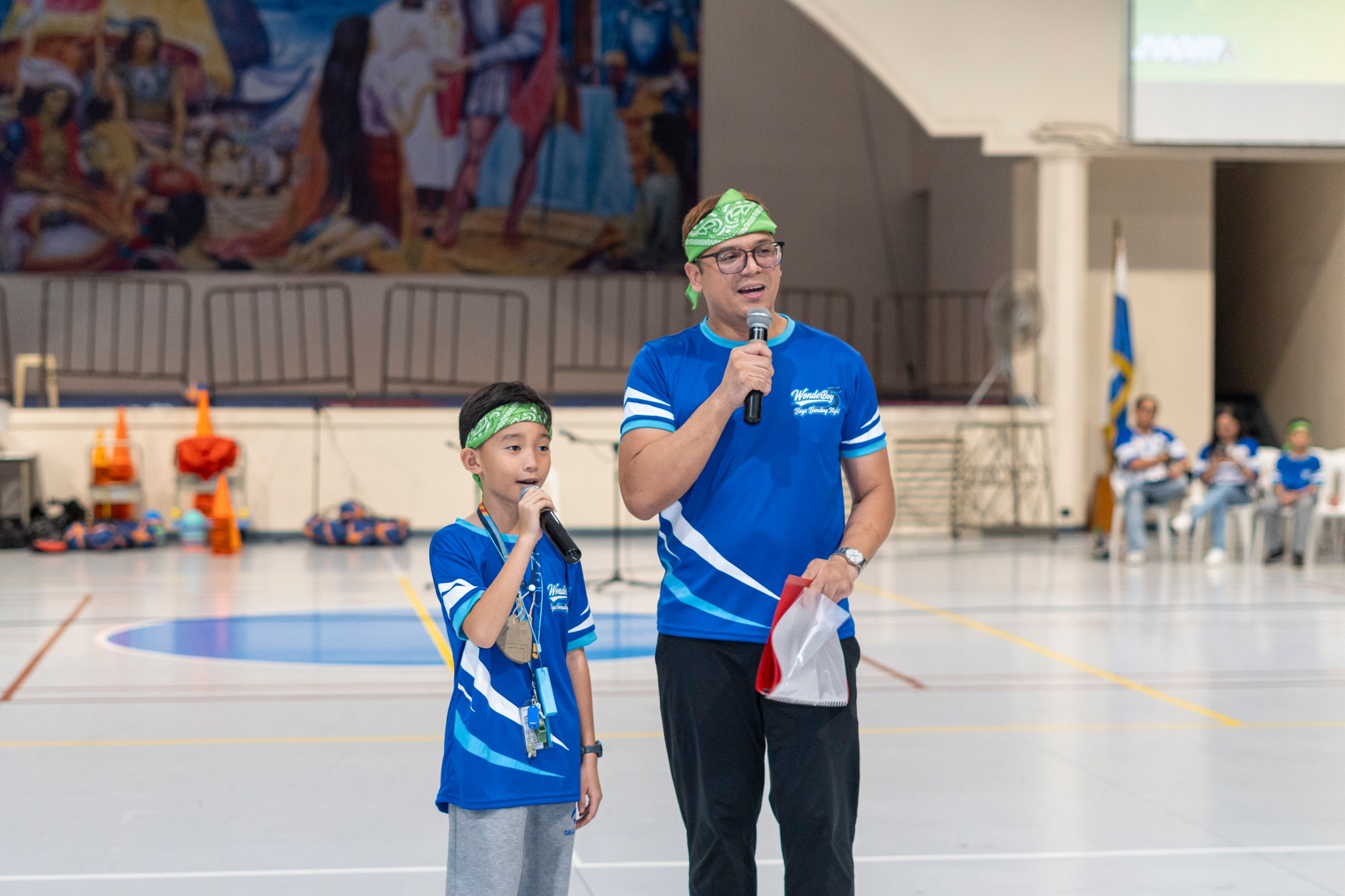 Daddy Onyx Culala and Kiel Co of 5-Ati serenade the community