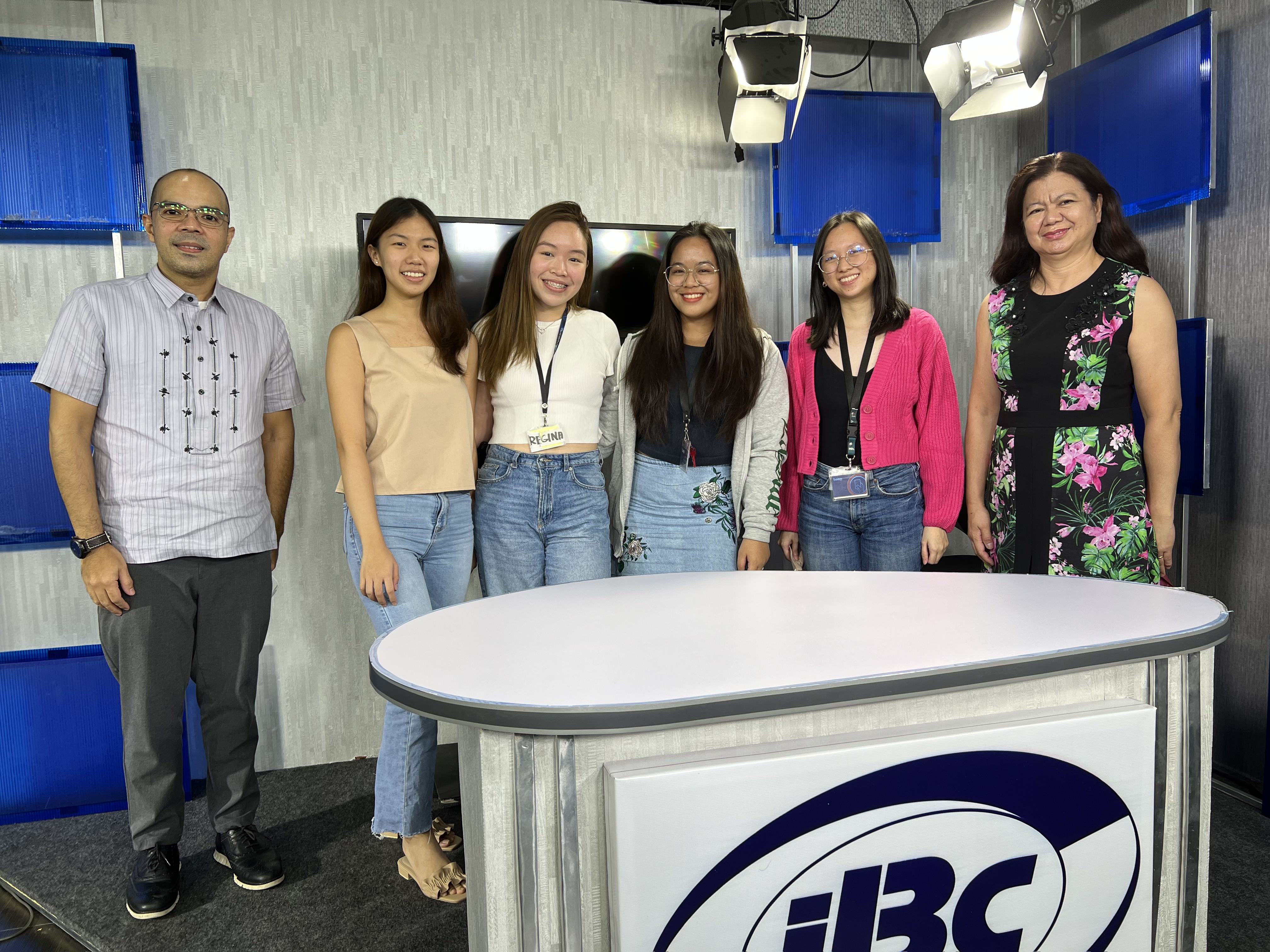 Management engineering seniors Riza Quevada (Team Leader), Bianca Angeles, Tiffany Chua, Janna Medrero, Lois Miranda, Joyce Ong, and Regina Yu 