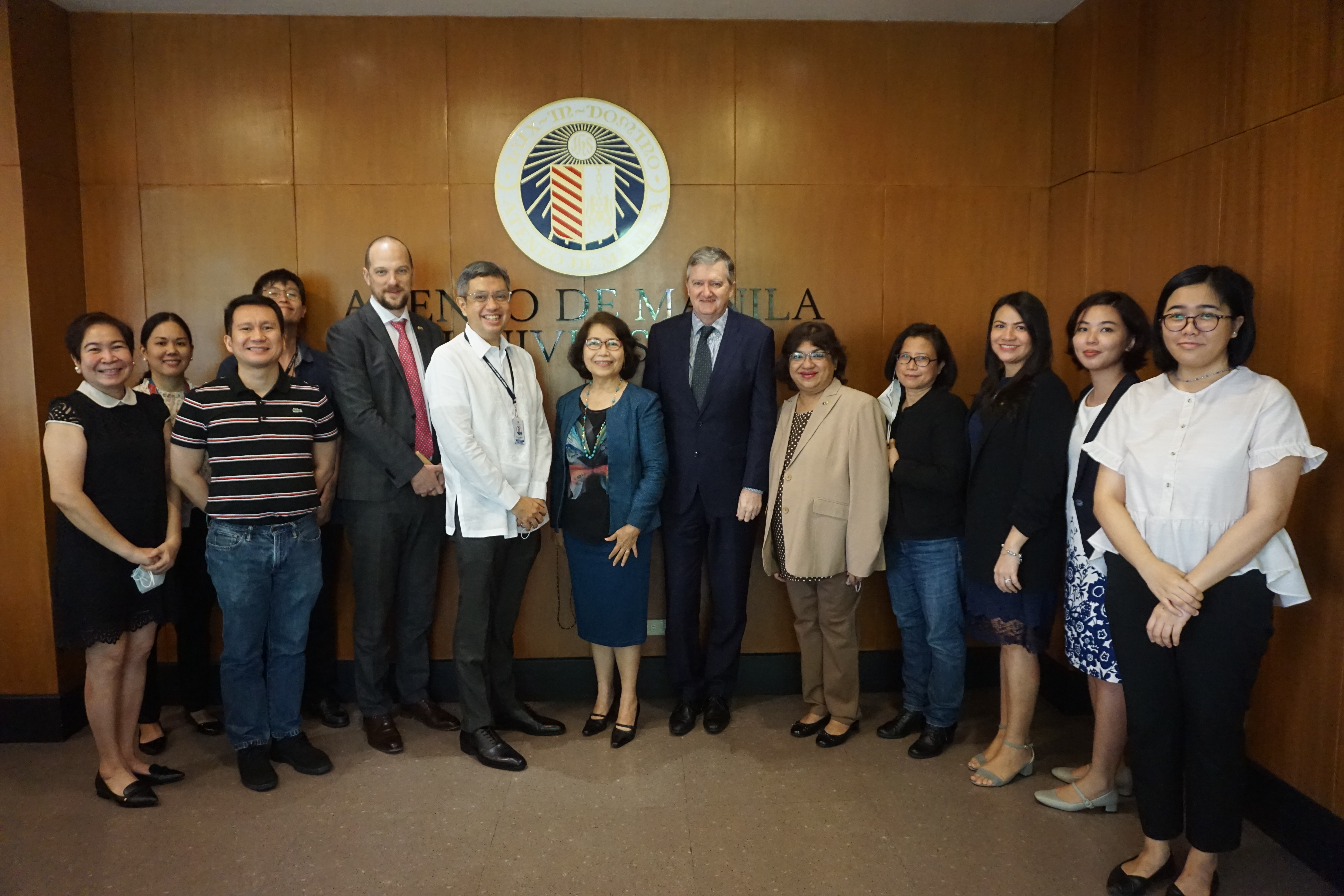 Irish ambassador to the Philippines visits Ateneo
