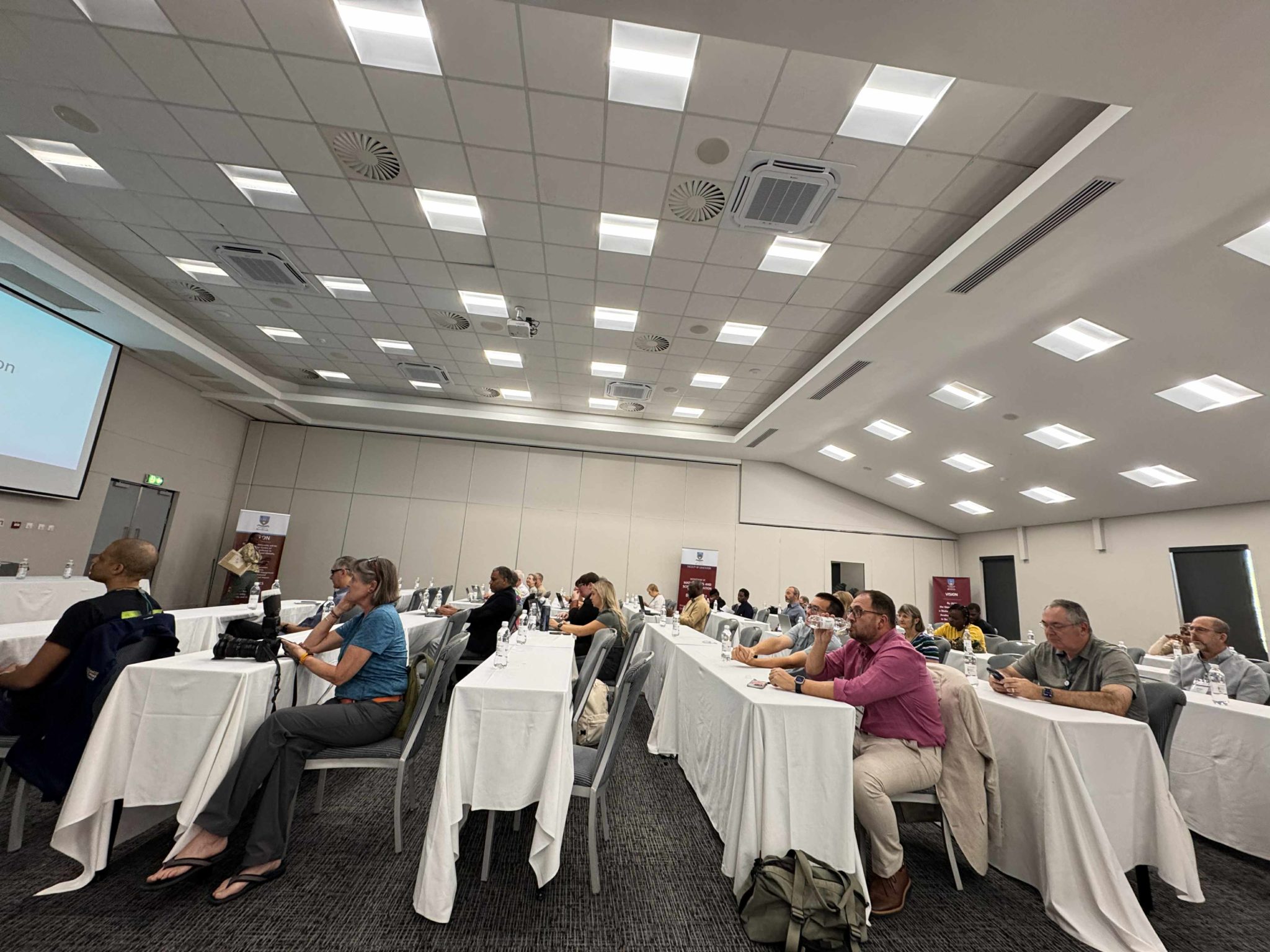 A photo of the CompEd participants at the second day’s keynote session.
