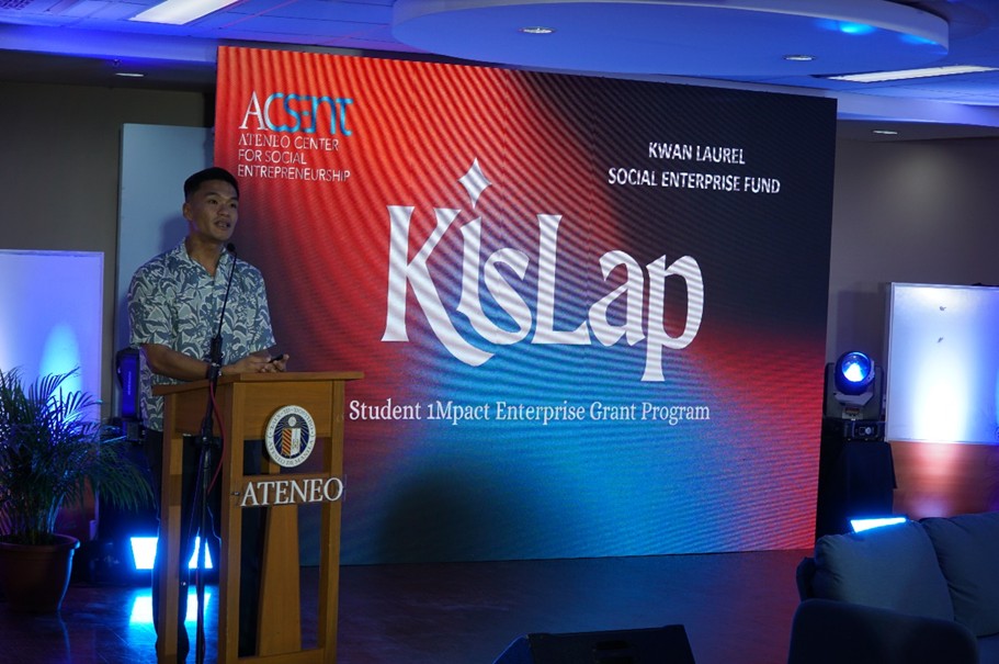 Mr. Arkel Mendoza, Asst. Director of ACSEnt discussing how to join KisLap