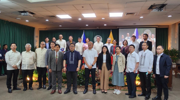 The Congresssional Research Fellows and Senior Advisers