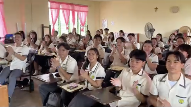 The Tagumpay Nagaño High School community expressing its gratitude to Ateneo de Manila 