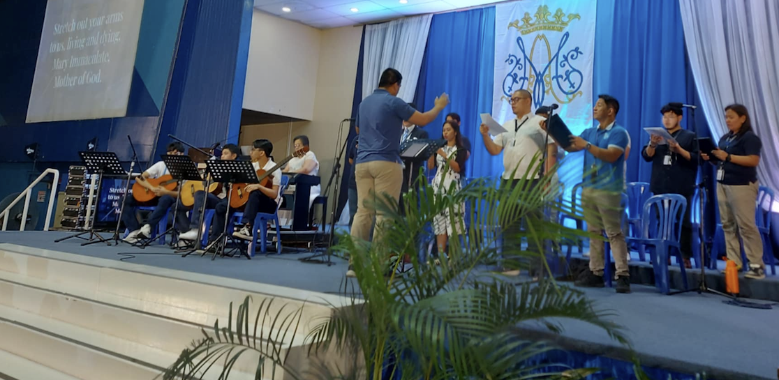 The AJHS community choir 