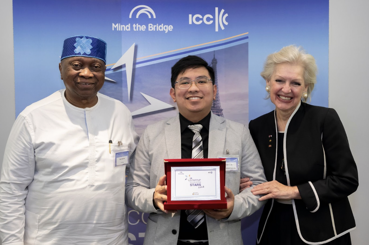 Photo by Mind the Bridge; Mr Bryan James Erfe (center) receiving the award from TVC Labs’ Collaborator-in-Chief Tomi Davies (left) and ICC Executive Board Member Candace Johnson (right)