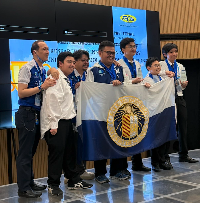 BluBLOC Coaches with the JHS Individual Category competitors. From left: Joel Falgui, Aldy Malong, Lavi Subang, Jason Arias, Ian Auto (3rd place), Toby Acosta (2nd place) and Simon Sarmiento (1st place) 
