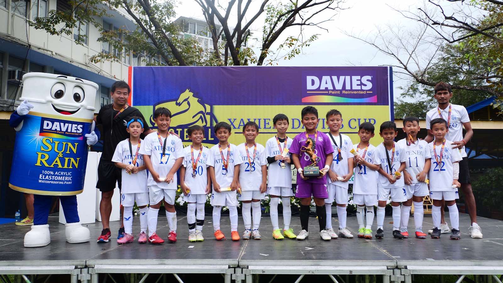 Front row from left: Matti Timbol, Hugo Daquigan, Pio Flameño, Cayden Torres, Lucas Rosanes, Josiah Leon L. Dizon, Rocco Verzosa, Collin Babst, Pocholo Castro, Tan Baquiran, Alonzo Dominic T. Paez, Joseph Dion P. Lozano; back row from left: Johnson Lee, Gil Kumar Birdi  