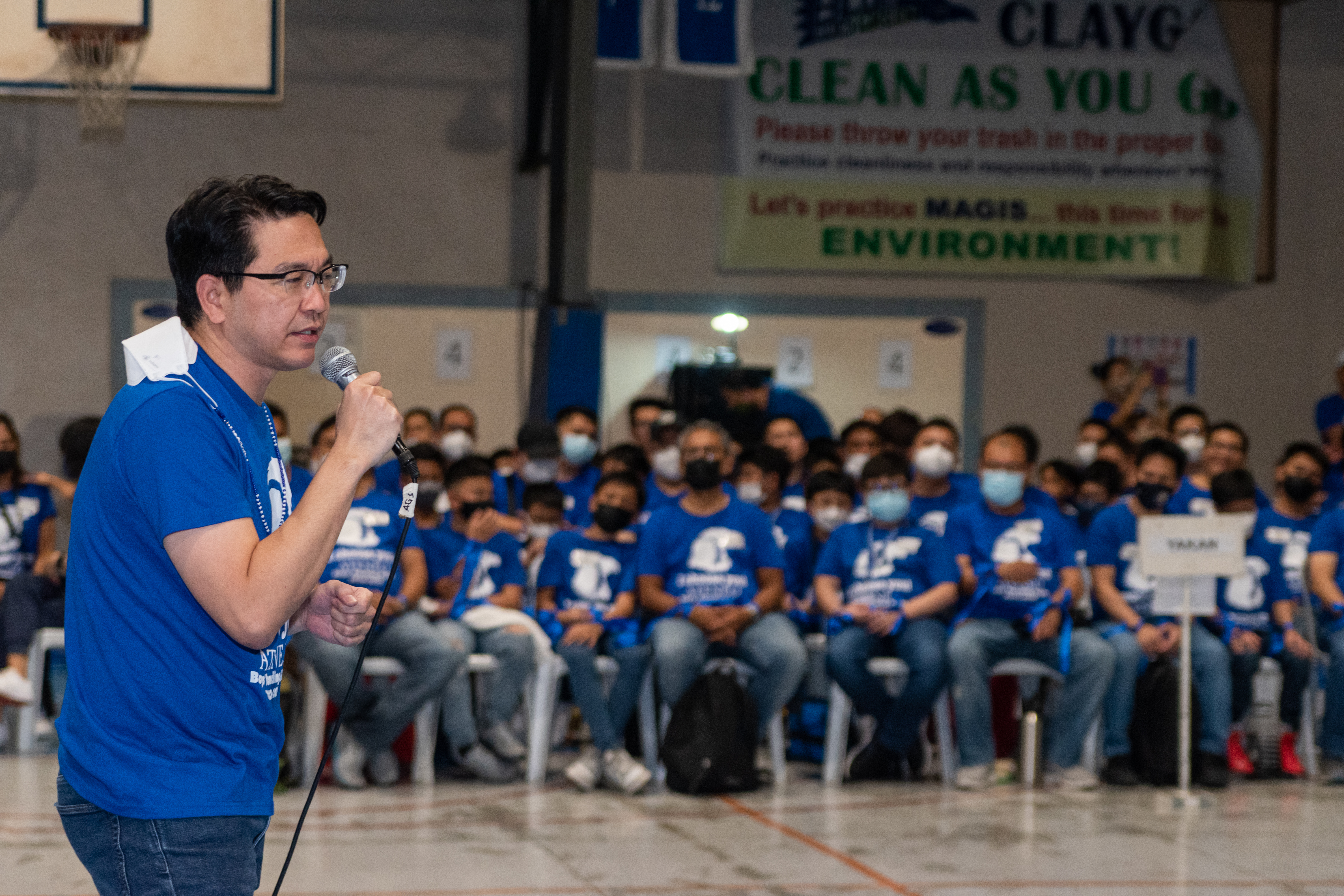 Mr. Jervy Robles, Headmaster of the Ateneo de Manila Grade School - delivering his welcome address