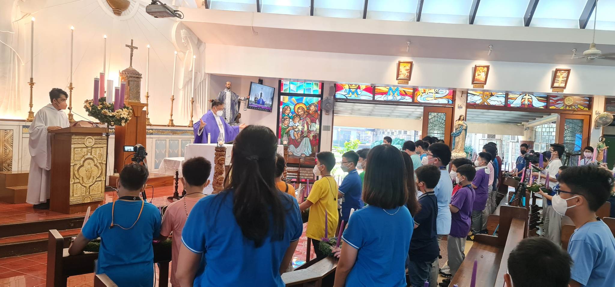 The blessing of wreaths was held at the Chapel of the Holy Guardian Angels. 