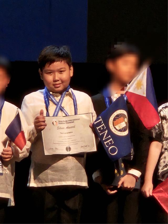 Jakob Barretto was the only Atenean who competed onsite at the HKISO Final Round, which was held at the National University of Singapore.