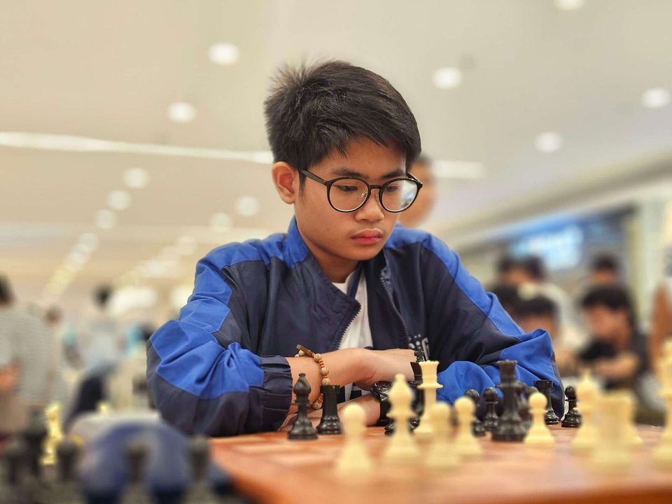 Arjay Co in action during Battle of the Future Grandmasters II