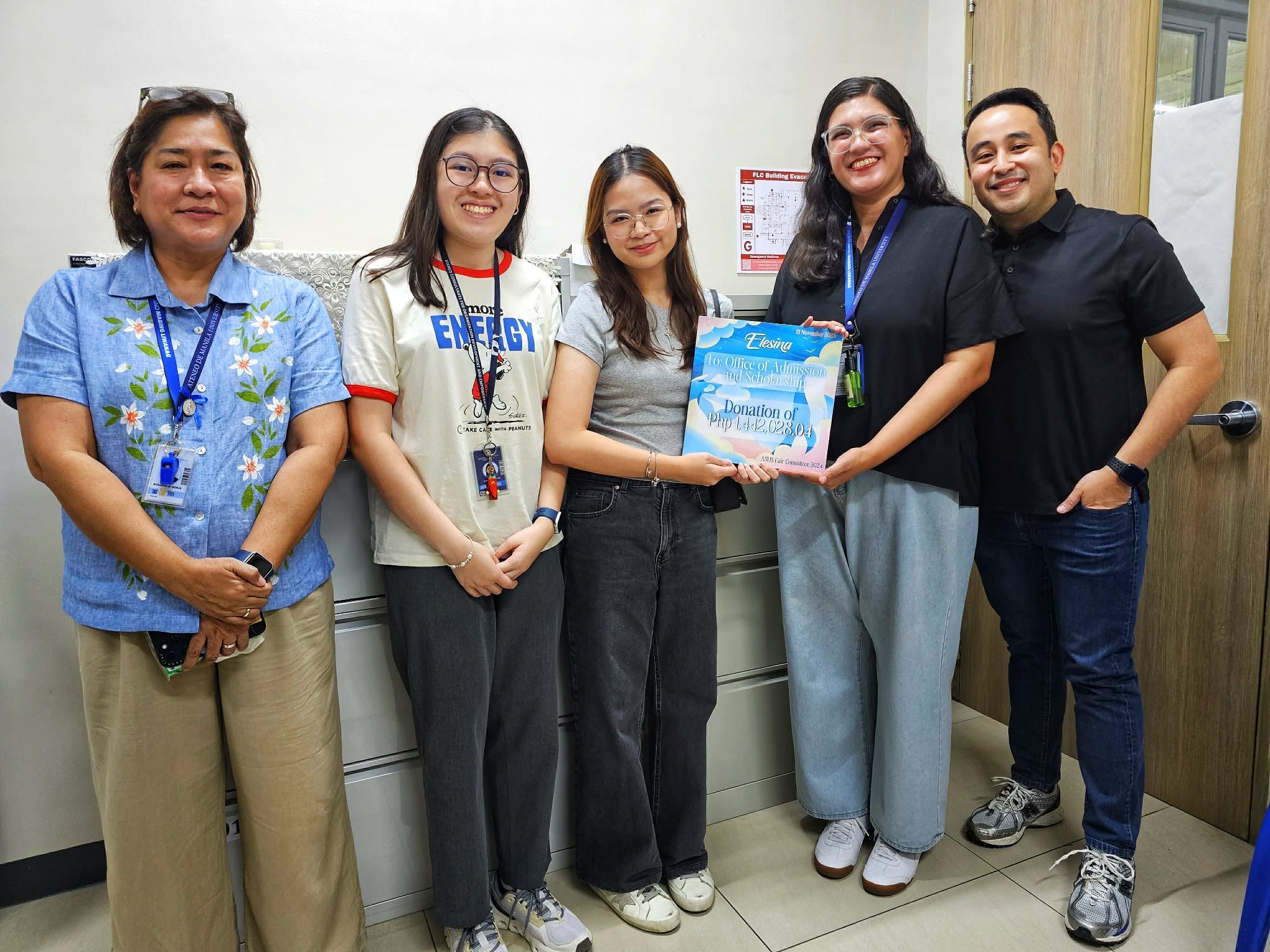 ASHS Principal Sansan Borja, Bianca Louise Tan, Hannah Veronica Porca,  ASHS Admissions Officer Zari Maini, ASHS FairComm Moderator Kynan del Rosario 