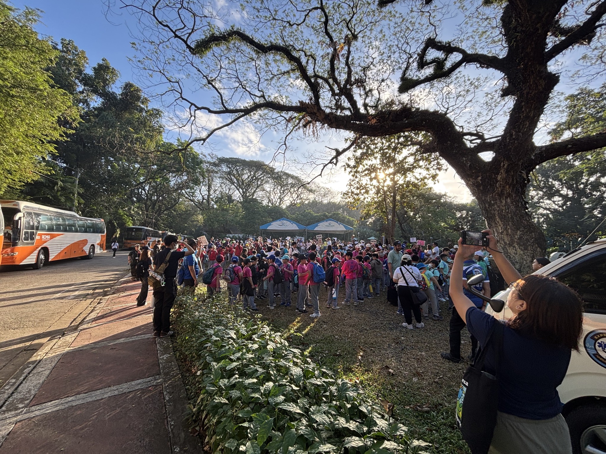 Grade 3 sections gather in the assembly area before breaking out in groups. Photo by Barbara Torres.