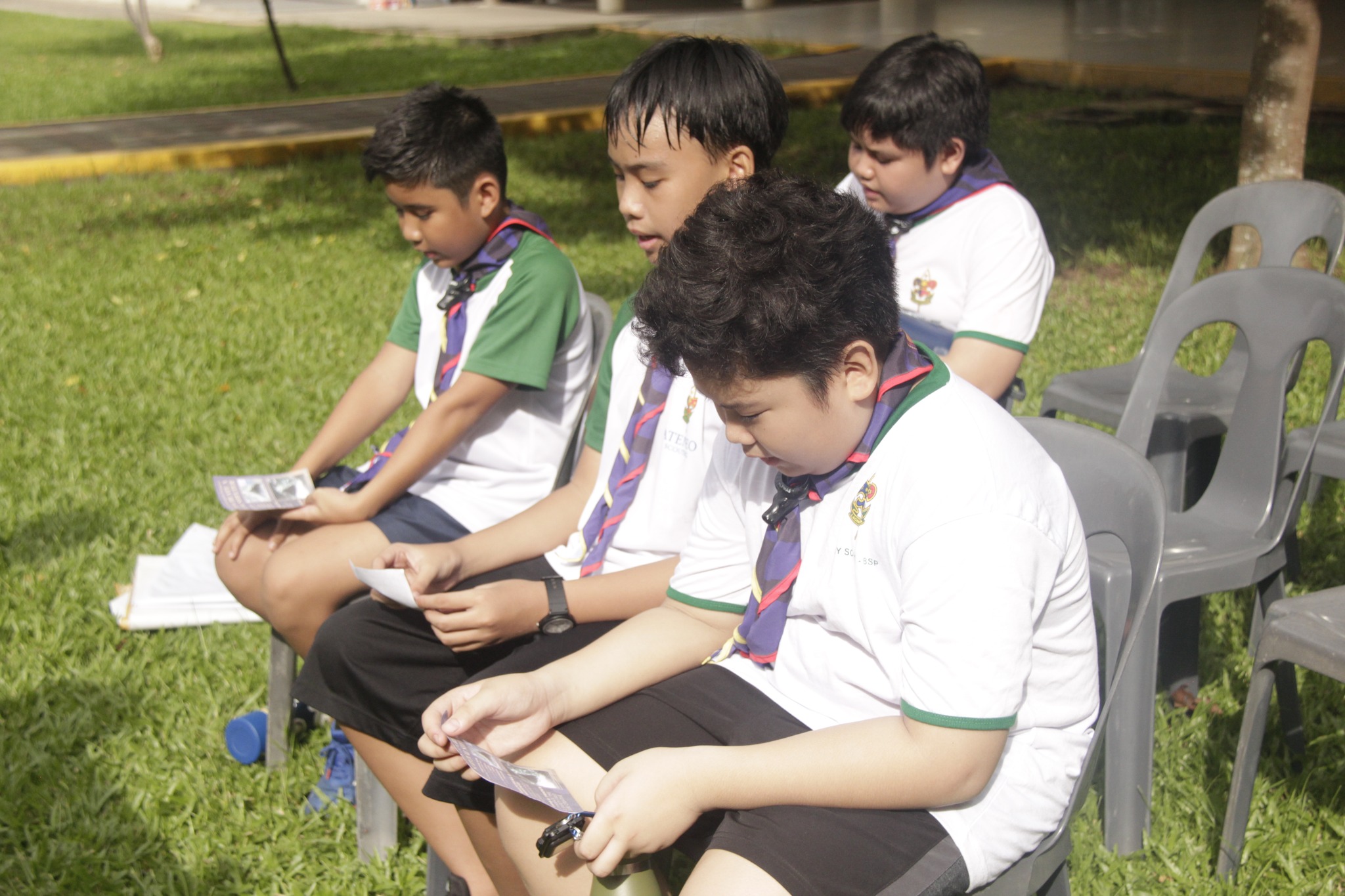 Ateneo de Manila Scouts learning simple survival skills