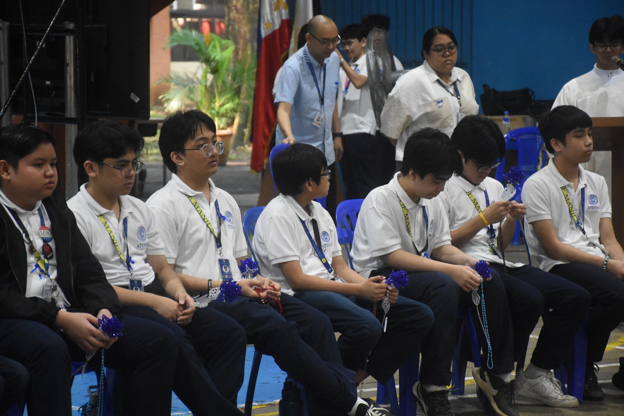 The flower beads used were lovingly handcrafted by our sisters in the Correctional Institute for Women