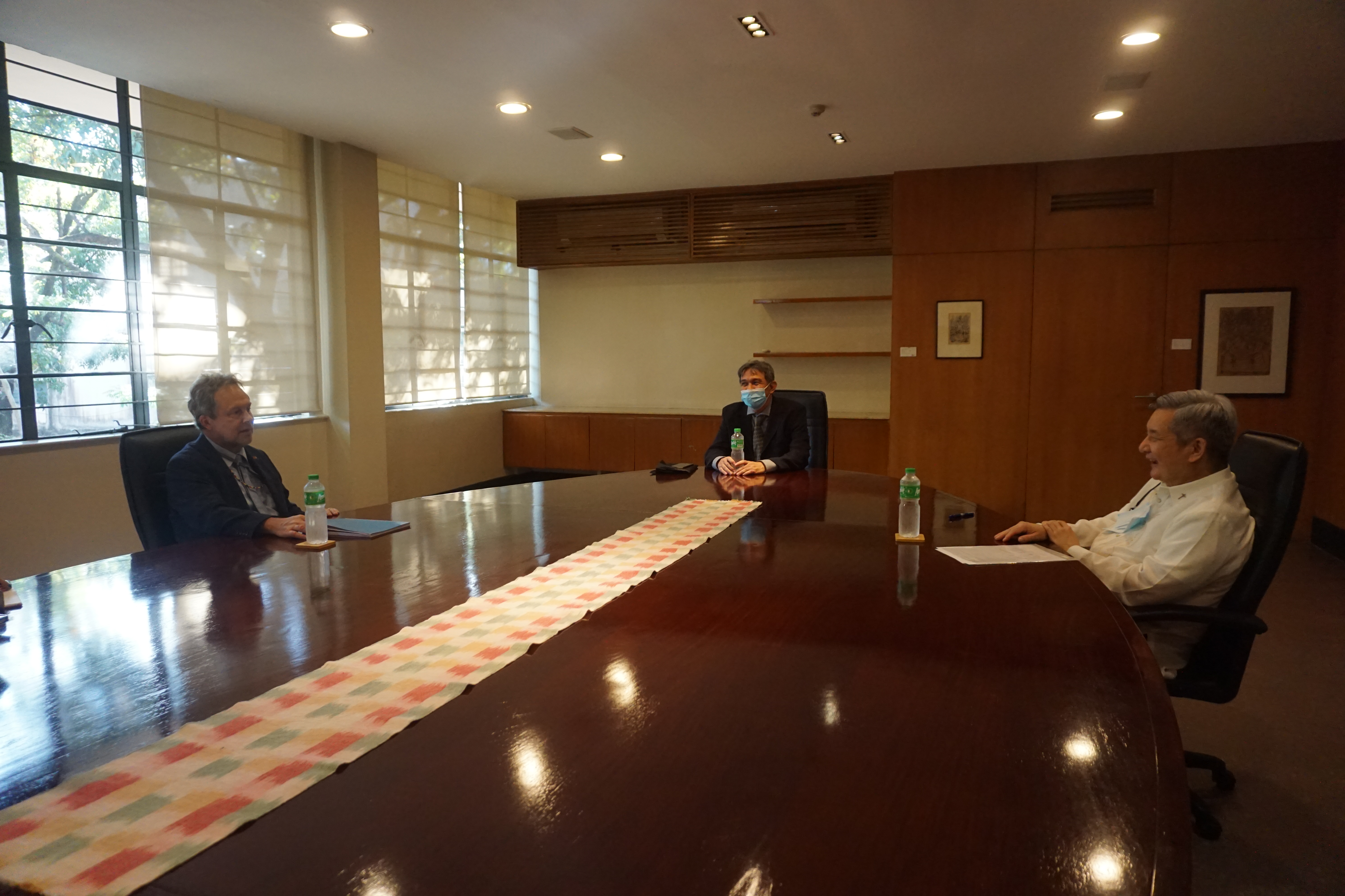 Fr Yap and Amb Parys