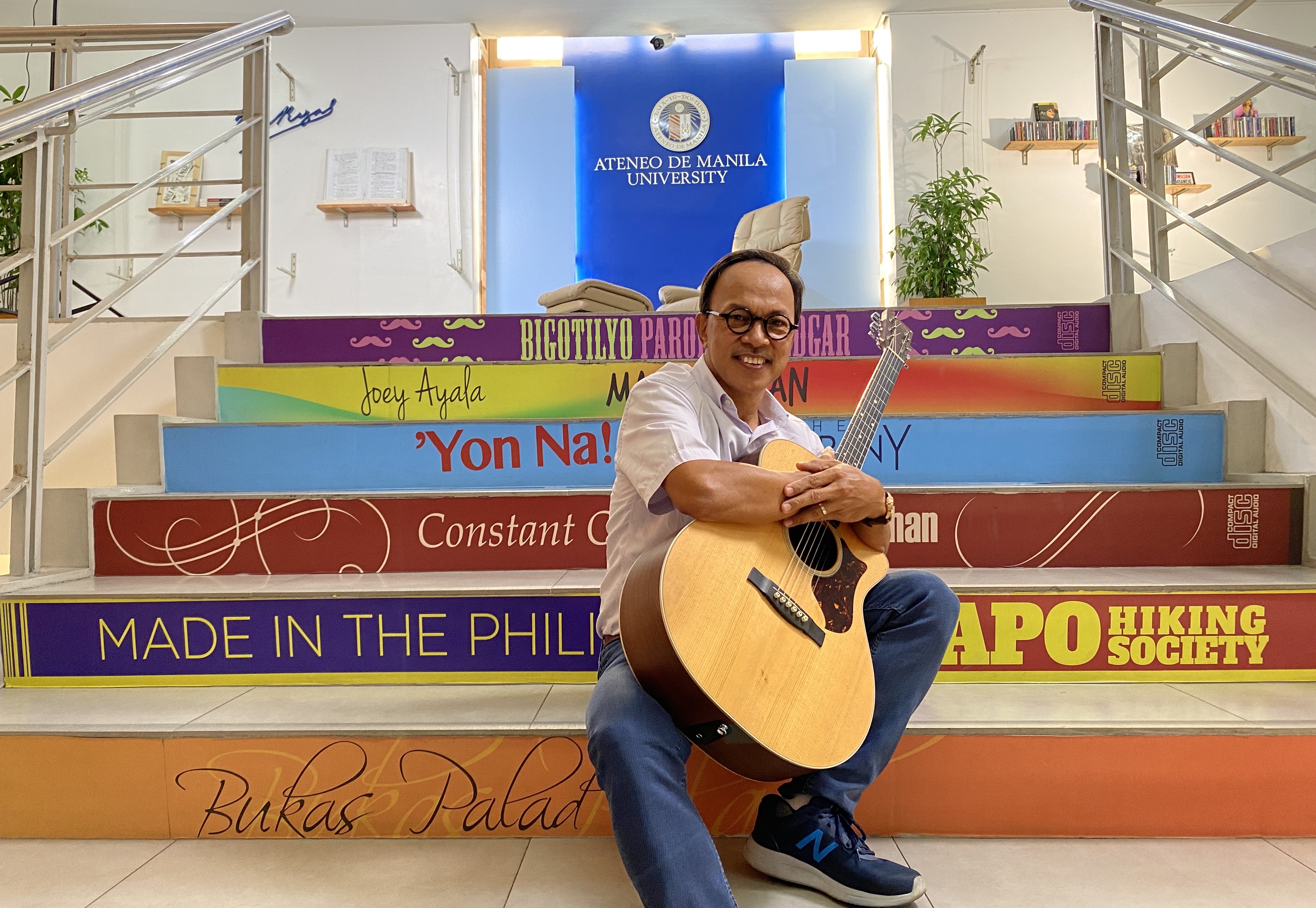 Noel Cabangon at the Rizal Library