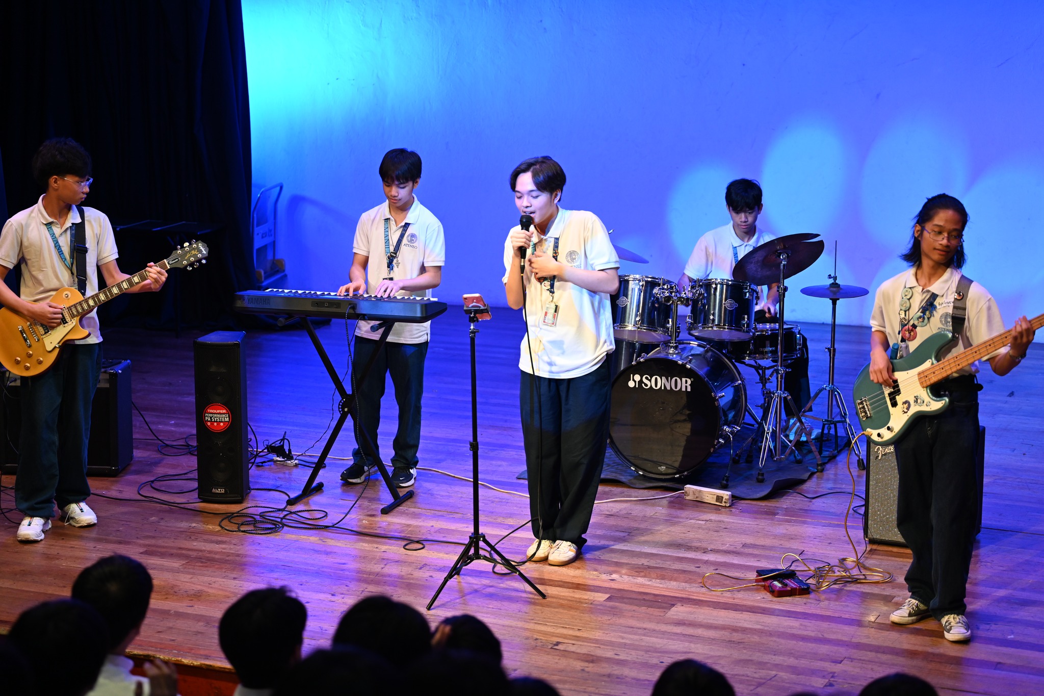 Moon Hug Lolo of MIO 