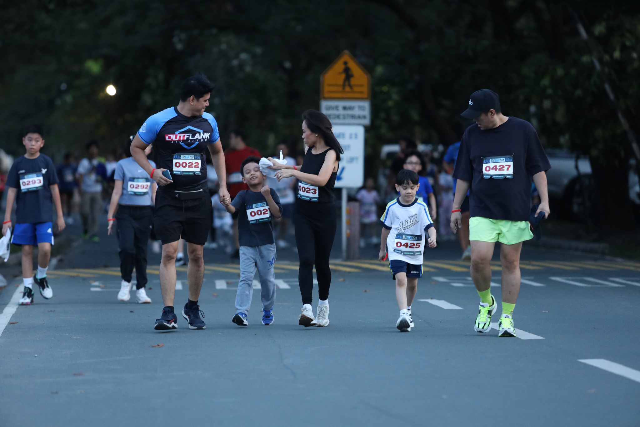 takbluehan is a family affair  