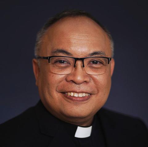 Fr Jonjee Sumpaico SJ