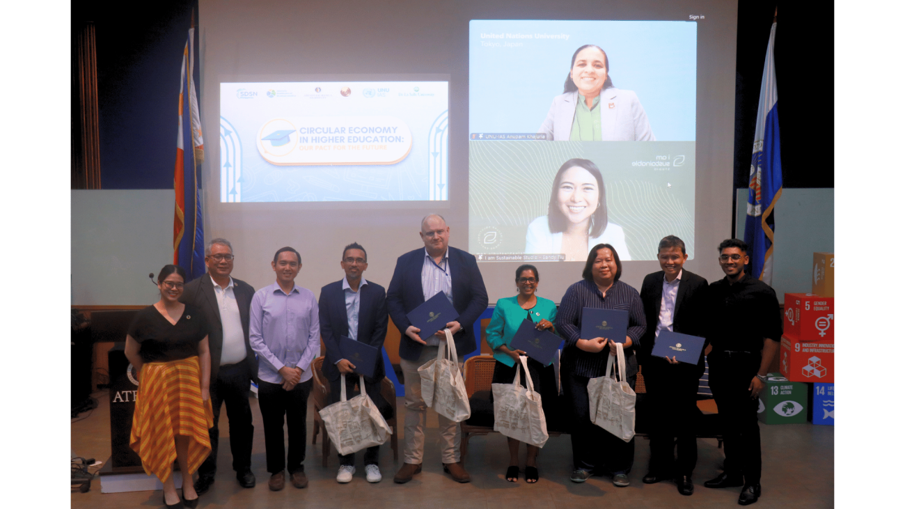 Speakers Group photo at the Circular Economy in HE 
