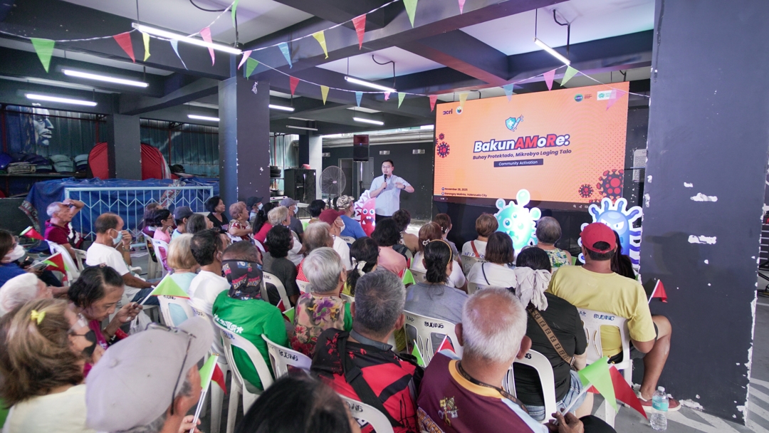 Dr. Perci Lao leading ACRI's pioneering event "BakunAMoRe" which highlights the link between AMR and Vaccination