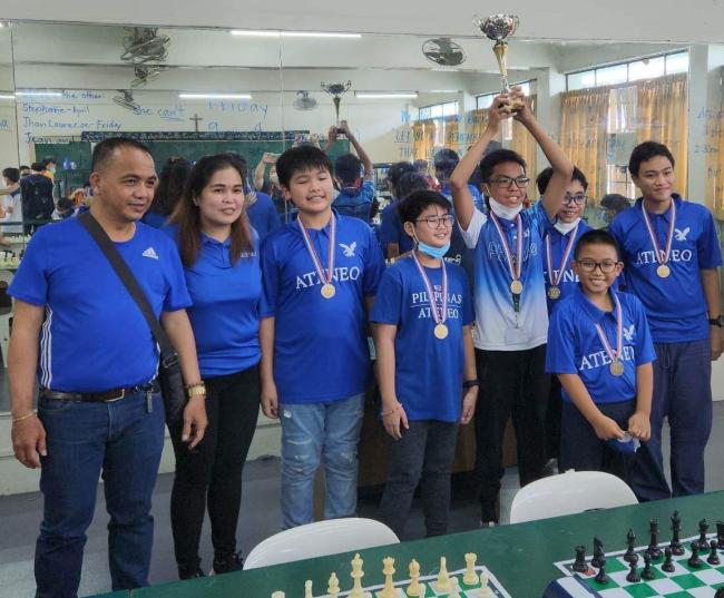 The 2022-2023 PRADA chess midget division champions 