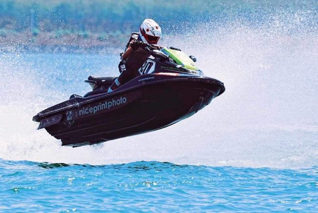 Champion jet skier Vito Tinio in action 