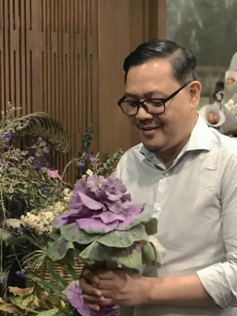 Fr Jason Dy SJ. Photo taken by Barth Mariquit at the JesCom Studio