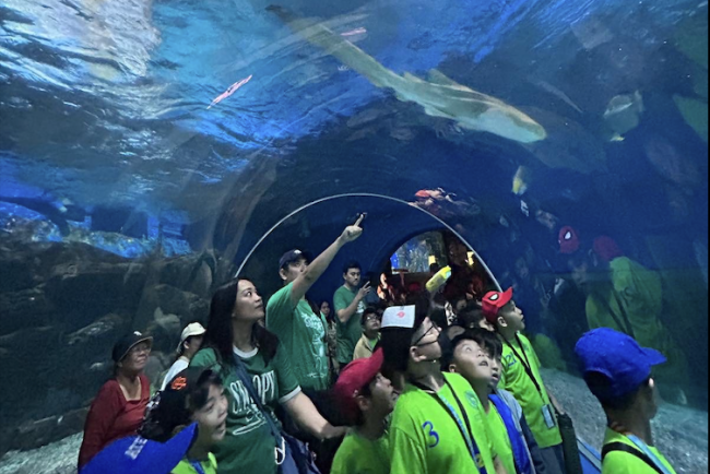 AGS students in Manila Ocean 