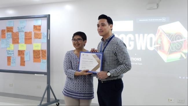 Dr Jennifer Santiago Oreta and Tats Quiblat at the Strategic Communications Workshop