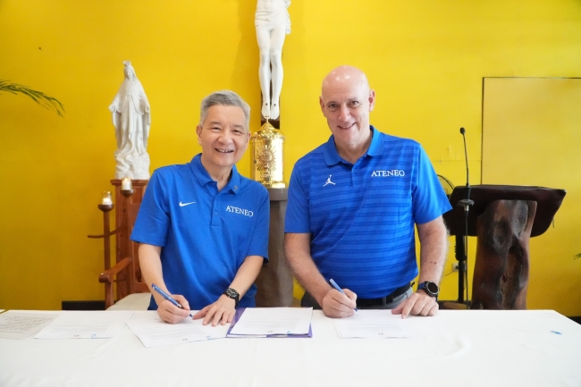 Fr Bobby Yap SJ and Coach Tab Baldwin