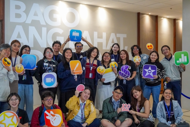 Group photo of participants