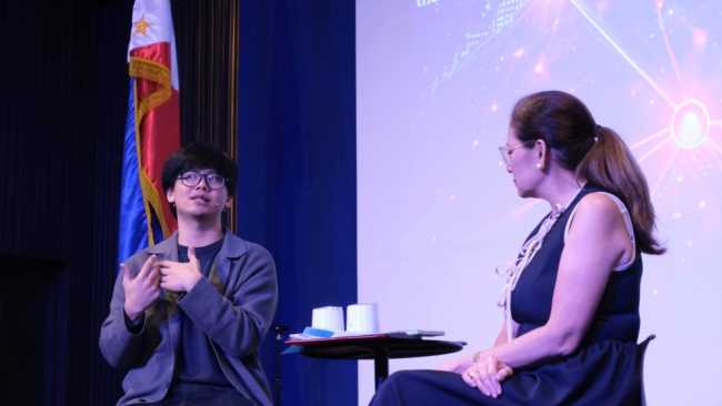 Dr Joshua Uyheng and host Pia Hontiveros engage with the audience during the inaugural lecture of Ateneo Breakthroughs last January 26 at Escaler Hall, Ateneo de Manila University. SOURCE: OAVP-RCWI, 2026.
